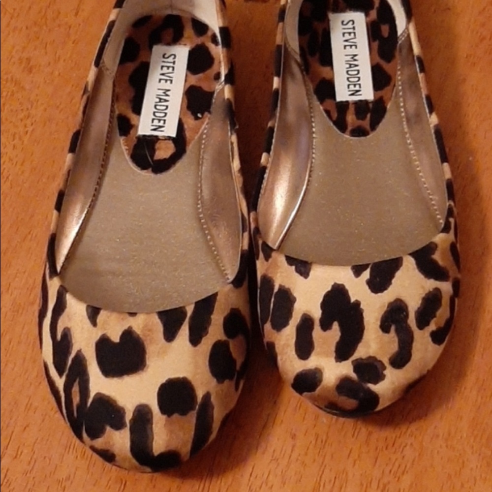 EUC Steve Madden Flats